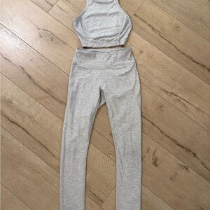 Outdoor Voices Light Gray Women's Leggings Set